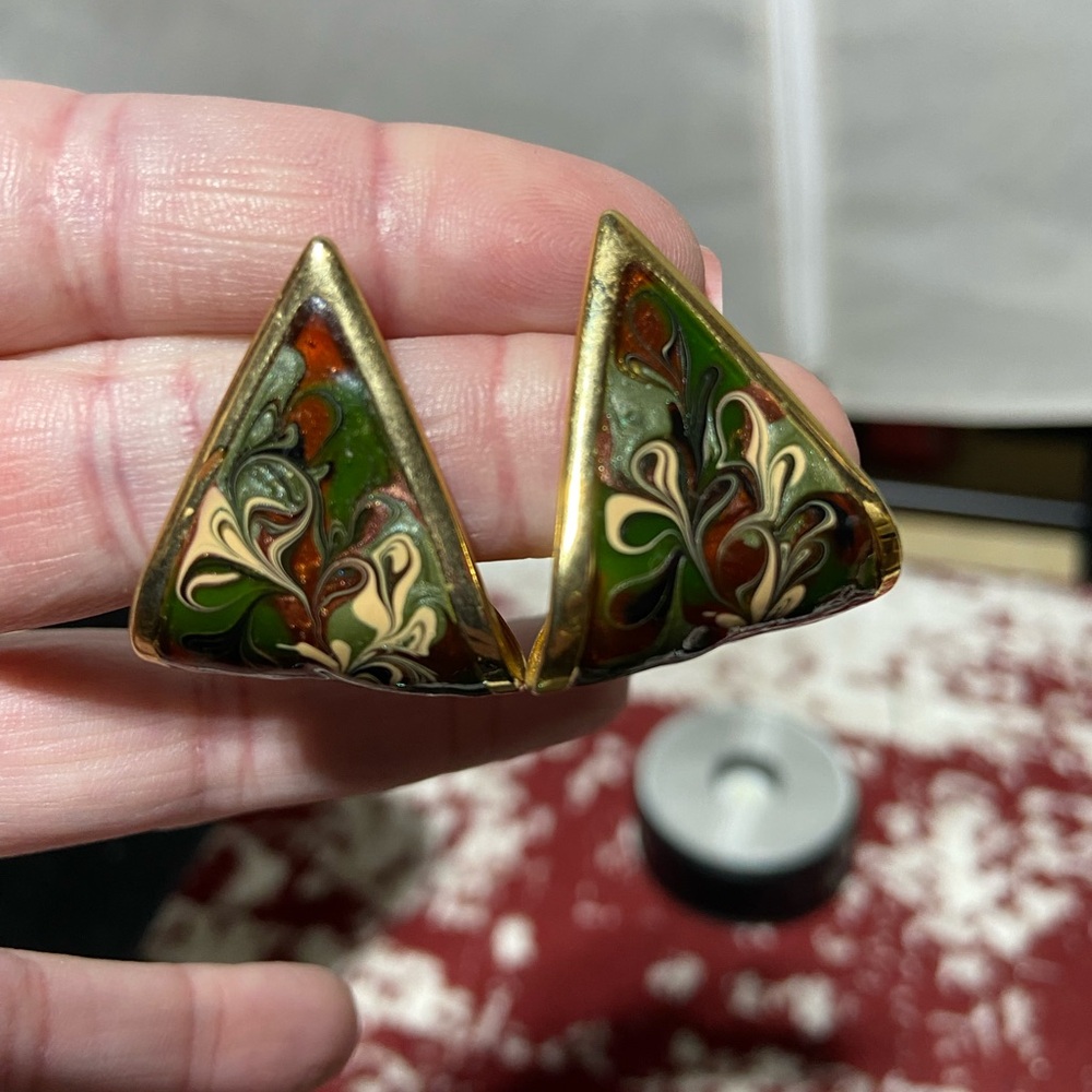 Vintage Art Deco Swirl Enamel Triangle Earrings Gold Tone